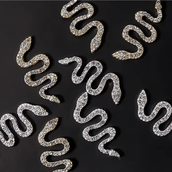 2 BUC Unghii de Șarpe Decoratiuni Lung 3D Strasuri De Cristal Nails Art Farmece Farmecele Metalice Aliaj Manichiura Accesorii Bijuterii F10
